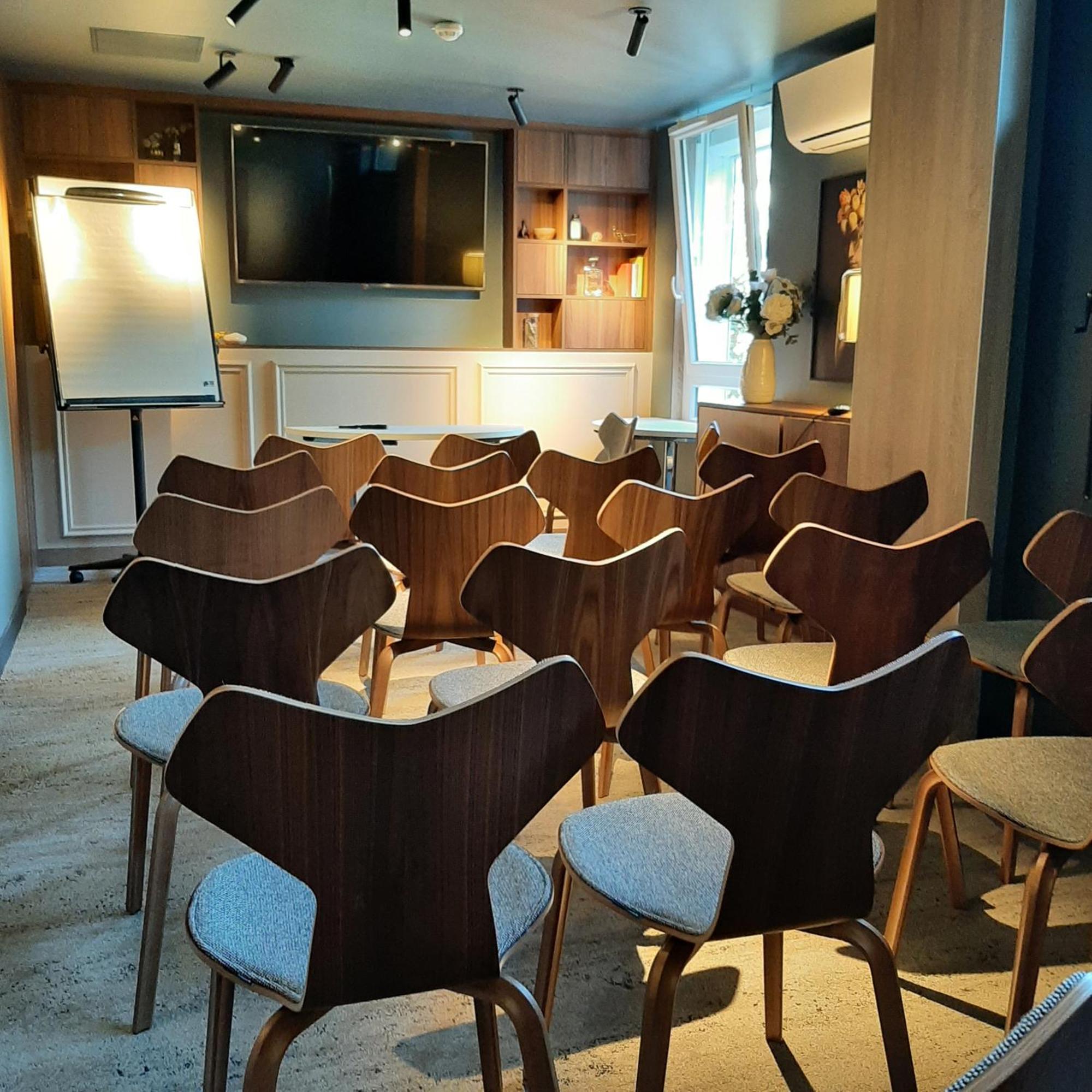 Logis Hotel Relais Saint Jacques - Chateauroux Déols Екстериор снимка