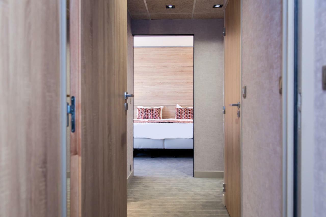 Logis Hotel Relais Saint Jacques - Chateauroux Déols Екстериор снимка
