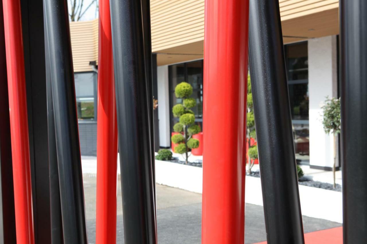 Logis Hotel Relais Saint Jacques - Chateauroux Déols Екстериор снимка